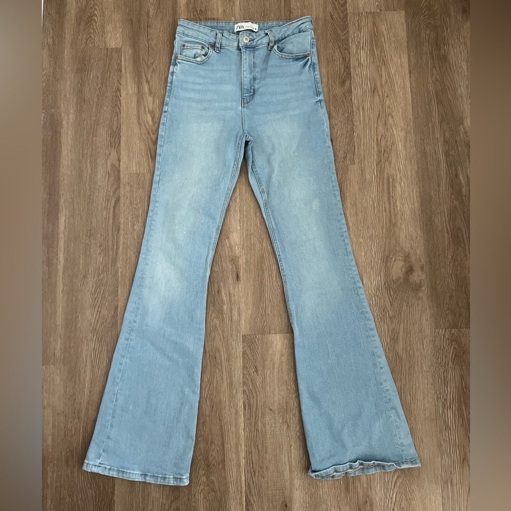Zara Light Wash Flare Jeans